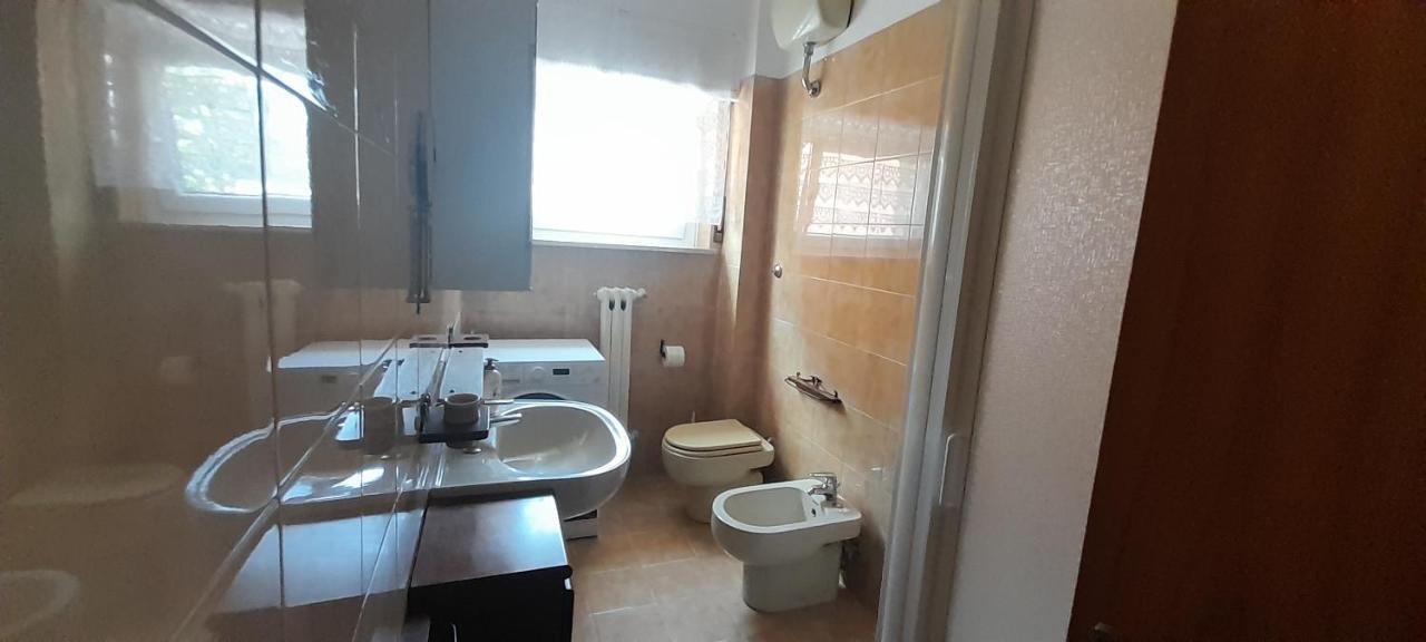Numana Centro A 500 Mt Mare, Trilocale Con 2 Camere A Letti Piani, 1 Posto Auto المظهر الخارجي الصورة