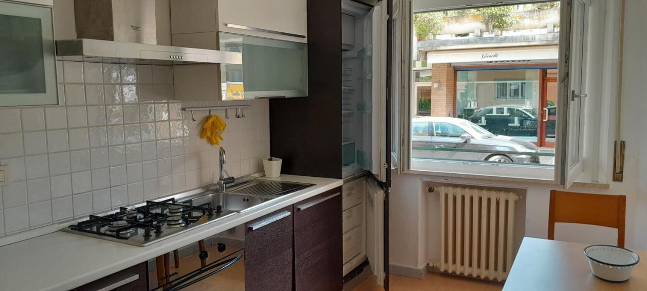 Numana Centro A 500 Mt Mare, Trilocale Con 2 Camere A Letti Piani, 1 Posto Auto المظهر الخارجي الصورة